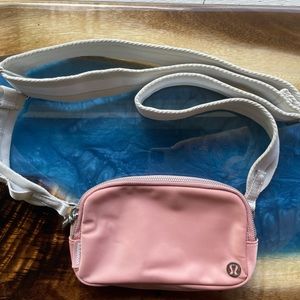 Lululemon belt bag. Worn once.